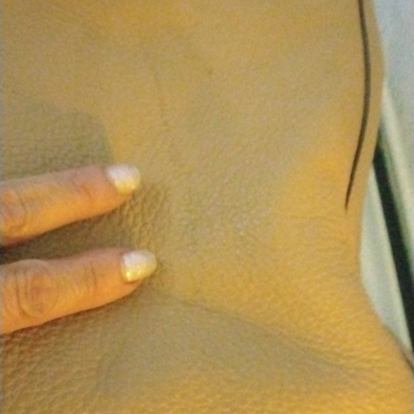 DKNY extra large tan Pebble leather purse tote - Picture 15 of 15